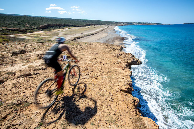 (c) Carel Du Plessis/XTERRA